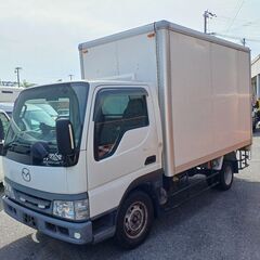 検査1年付　キッチンカーのベース、リサイクル事業に普通免許…