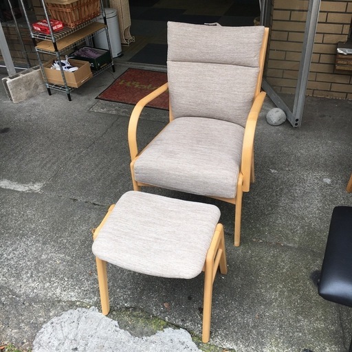 オットマン付きチェア／ニトリ製