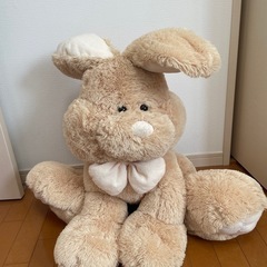 コストコ イースターバニー うさぎ ぬいぐるみ の画像