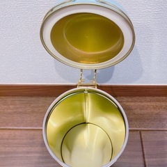 ディズニー アリス 缶の画像