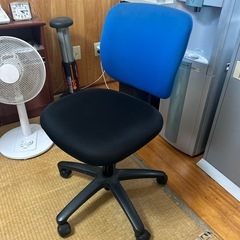 【無料】オフィスデスク・イスの画像