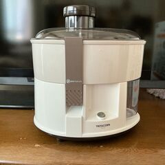 新品同様・テスコム　ジューサー　TJ111-W　ホワイトの画像