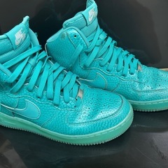 Nike Air Force 1 グリーン　PRM 26.5の画像