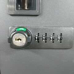 TN064 更衣室ロッカー OAスチールロッカー 3連4段12人用 ダイヤル錠（4桁・同番仕様） ブラック 幅900×奥行515×高さ1790mm 1台の画像