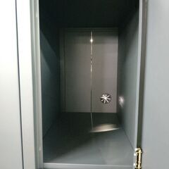 TN064 更衣室ロッカー OAスチールロッカー 3連4段12人用 ダイヤル錠（4桁・同番仕様） ブラック 幅900×奥行515×高さ1790mm 1台の画像