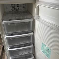 冷凍庫　三菱HF-U12N-W 引出し式！中古　1万円　お買い得　暑い夏冷凍庫ふやしませんか？の画像