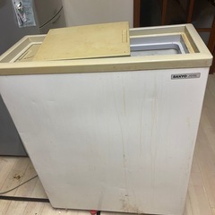 小型冷凍ストッカーの画像