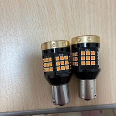 12V
24V兼用LEDウインカー球