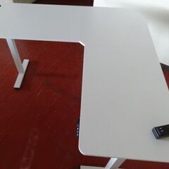 エルゴメーカー L字型昇降デスク 129cm×129cm 電動L字型パソコンデスク/ゲーミングデスク☆札幌市限定配送OR札幌市南区藻岩店頭引取りOK/藻岩倉庫の画像