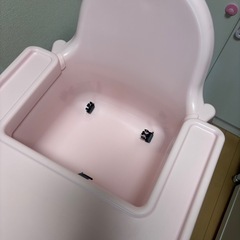 IKEA ベビーチェア　ピンク‼️の画像