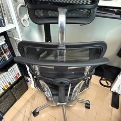 【美品】エルゴヒューマンプロ ErgohumanPRO オットマン付 ハンガー付の画像