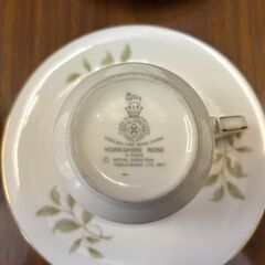 ロイヤルドルトン　YORKSHIRE ROSE　ティーカップ＆ソーサー　６セットの画像
