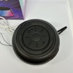 新品⭐️Bluetooth ポータブルスピーカー LED ブラック FMラジオ対応の画像