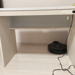 【配達応相談】白いデスク(コンセント付き)の画像