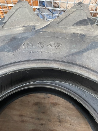 BS 13.6-28 トラクタータイヤ2本セット