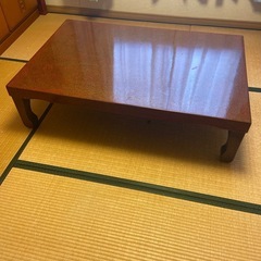 【お話中】昭和レトロなテーブルの画像