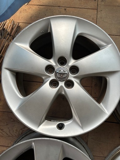 30プリウス 純正ツーリングホイール