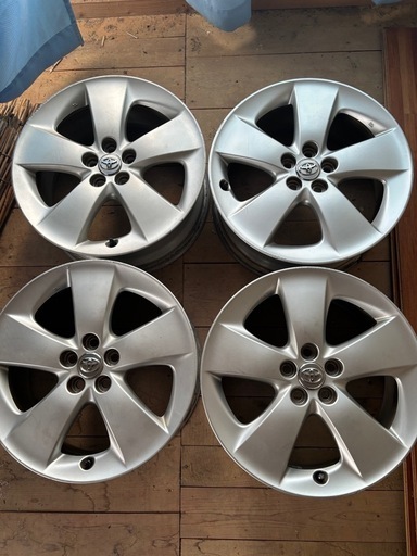 30プリウス 純正ツーリングホイール