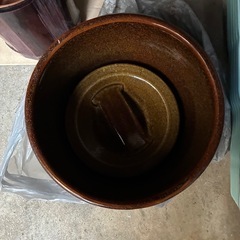 漬物鉢、壺、と重しの画像