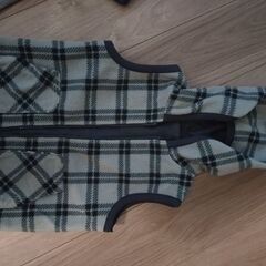 子供服120 ジャケットセットとイーストボーイのベスト３点組の画像