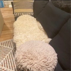 【急募】0円ソファ+オットマンの画像