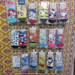 詰め放題企画　募集　ディズニー　スヌーピー　スクール　など　横に置いてある袋での画像