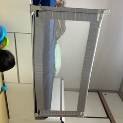 ベビーベッドガード