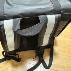 Uber eat配達バック の画像
