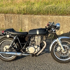 ヤマハ　SR400 カフェレーサー仕様  車検R7 8月