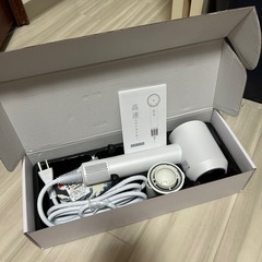 新品未使用　50%off　ドライヤー　高濃度マイナスイオン　大風量の画像