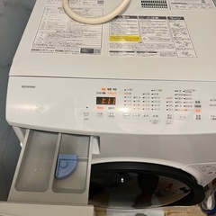 未使用に近い　超コンパクトかつ大容量　洗濯8k　乾燥5k アイリスオーヤマ　最新機種　CDK852 2025年購入　給水までの高さ90cm〰️93cm の画像