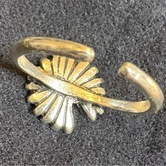 フラワー指輪の画像