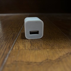 アダプター、充電ケーブルの画像