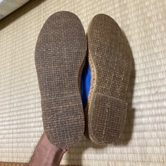 麻のブランドスニーカー25センチの画像