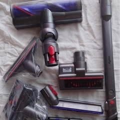 dyson v6 motorhead 掃除機　本体と付属品の画像