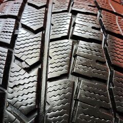 DUNLOP WINTER MAXX WM02 185/65R15 15インチ スタッドレス 4本 23年製 バリ溝 MAZDA2 シエンタ ベンツAクラス プジョー207等 　(KTH291)の画像