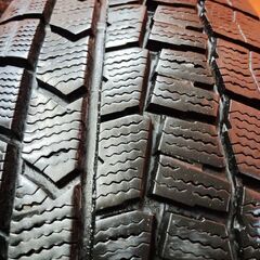 DUNLOP WINTER MAXX WM02 185/65R15 15インチ スタッドレス 4本 23年製 バリ溝 MAZDA2 シエンタ ベンツAクラス プジョー207等 　(KTH291)の画像