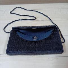 【新品未使用】コンパクトなショルダーバッグ・小物入れの画像