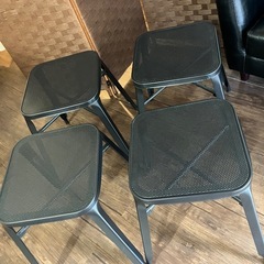 スチール　スタッキングチェア4個セット