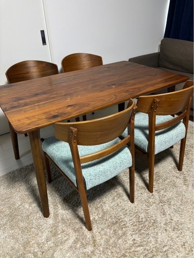 ダイニングテーブル　椅子４脚セット　飛騨の家具　ウォルナット