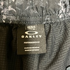 men's OAKLEYクロスハーフパンツの画像