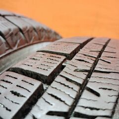 YOKOHAMA ice GUARD iG60 185/60R15 15インチ スタッドレス 4本 23年製 ヤリス ヴィッツ フィット グレイス VW/ポロ インサイト等 (KTG293)の画像