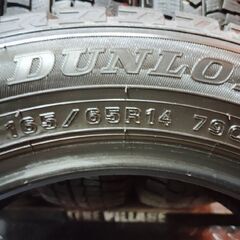 【走行短め】DUNLOP WINTER MAXX WM02 165/65R14 14インチ スタッドレス 4本 22年製 タンク トール パッソ ルーミー ジャスティ等 (KTH290)の画像