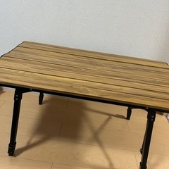 キャンプ　無段階式テーブル