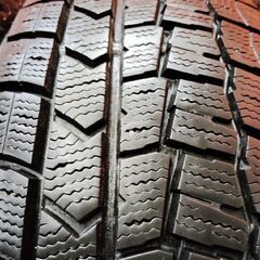 DUNLOP WINTER MAXX WM02 185/65R15 15インチ スタッドレス 4本 23～24年製 バリ溝 MAZDA2 シエンタ ベンツAクラス ティーダ等　(KTG290)の画像