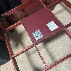 正方形　ローテーブル　赤茶色　リバーシブルの画像