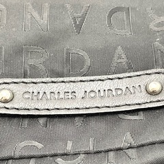 charles jourdan シャルルジョルダン ショルダーバッグ  ナイロン 黒の画像