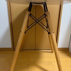 イームズ　ダイニングテーブル　丸型の画像