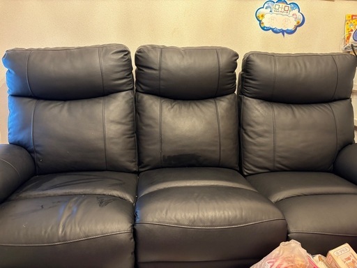 両脇電動リクライニングソファ大値引き‼️　　　今だけの価格‼️早い者勝ち‼️電動リクライニングでこの値段は安いです‼️