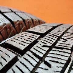YOKOHAMA ice GUARD iG60 185/65R15 15インチ スタッドレス 4本 22～24年製 バリ溝 シエンタ ティーダ フリード ベンツAクラス等　(KTH289)の画像